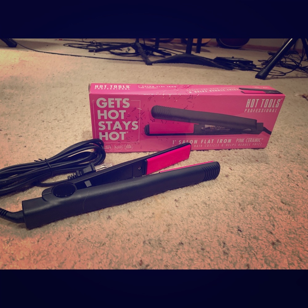 Hot tools straightener